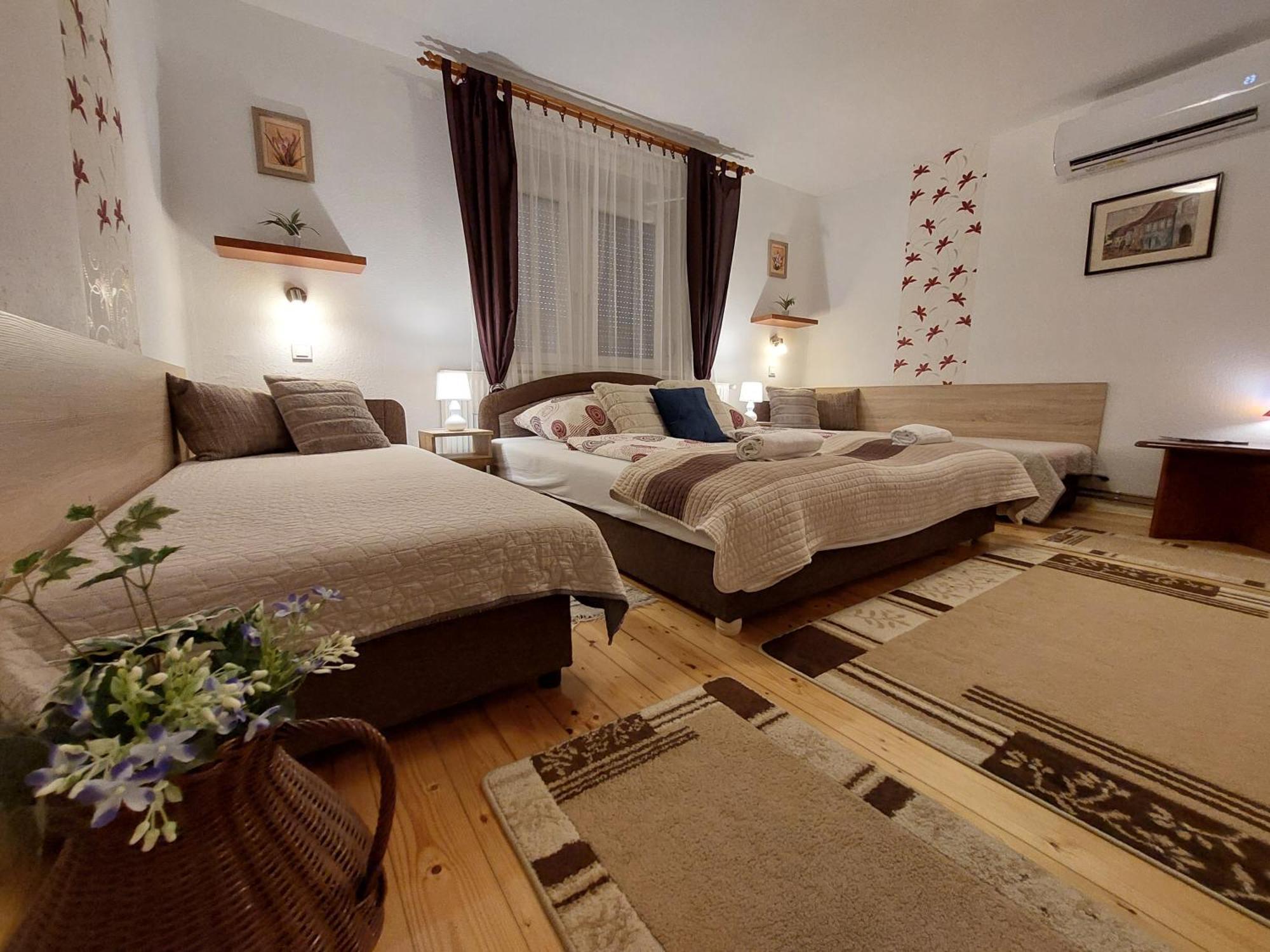 Апартаменты Tulipan Vendeghaz Шарошпатак Экстерьер фото